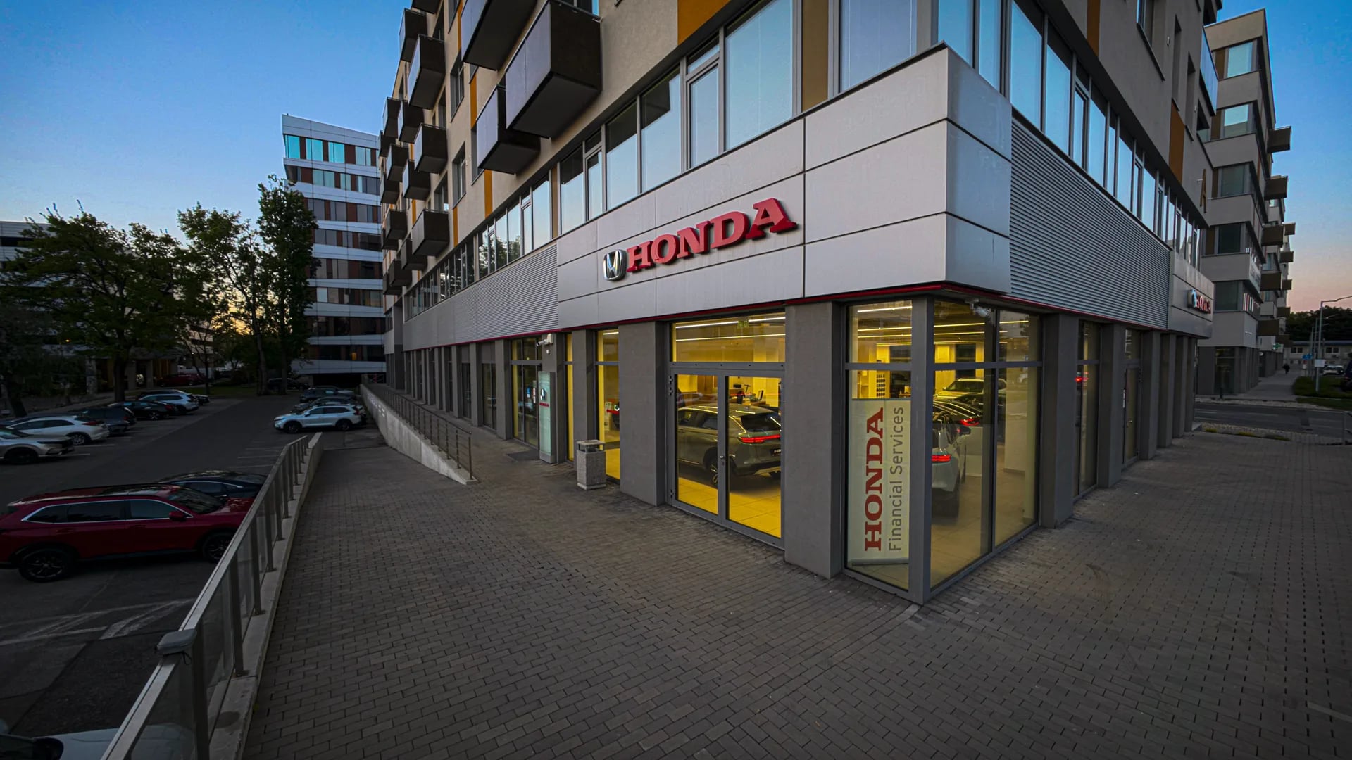 Omnia Motors - budova