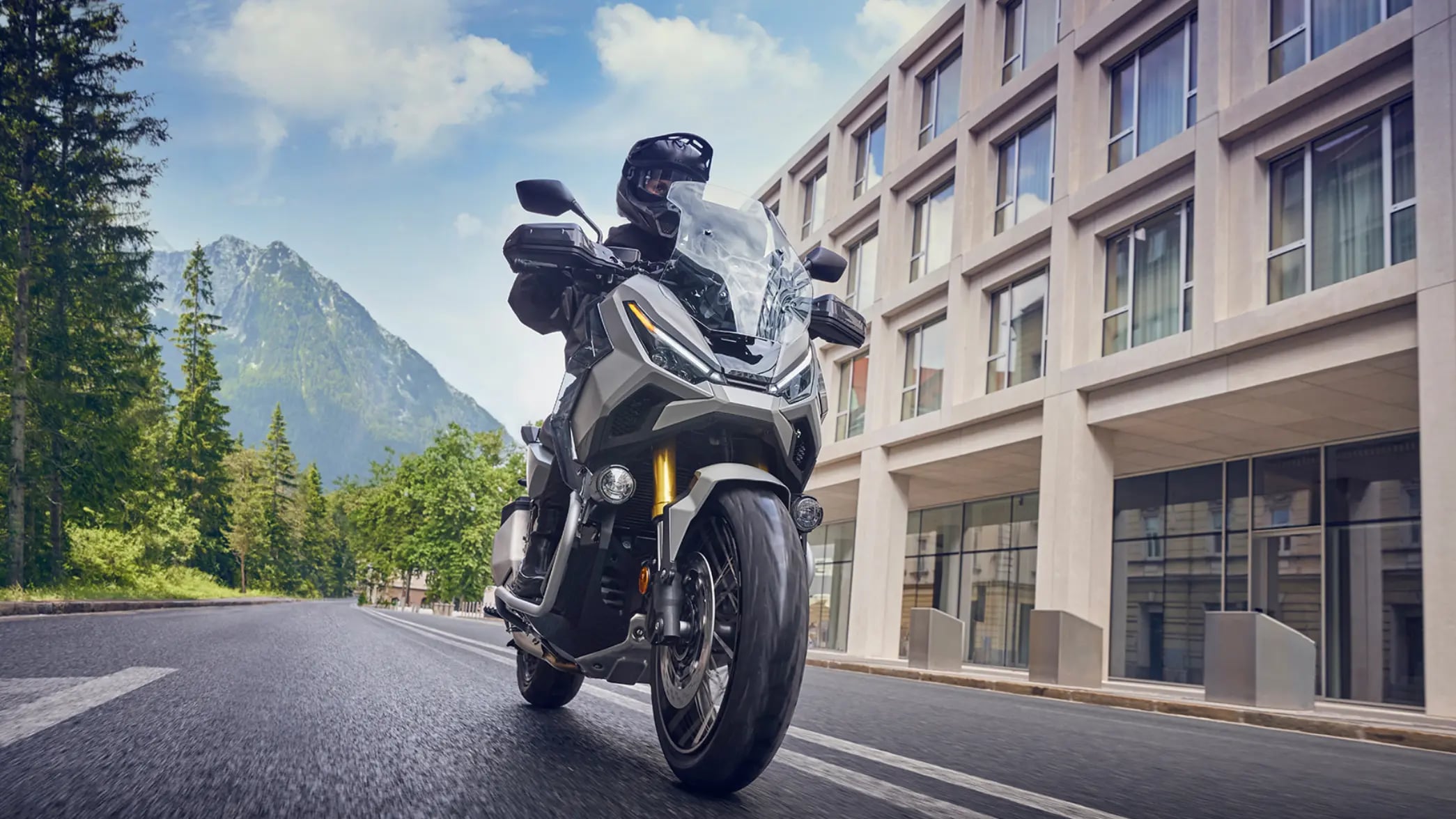 2025 X-ADV